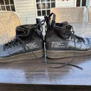 Nike AF1 military look Black Low-Top Athletic Sneakers